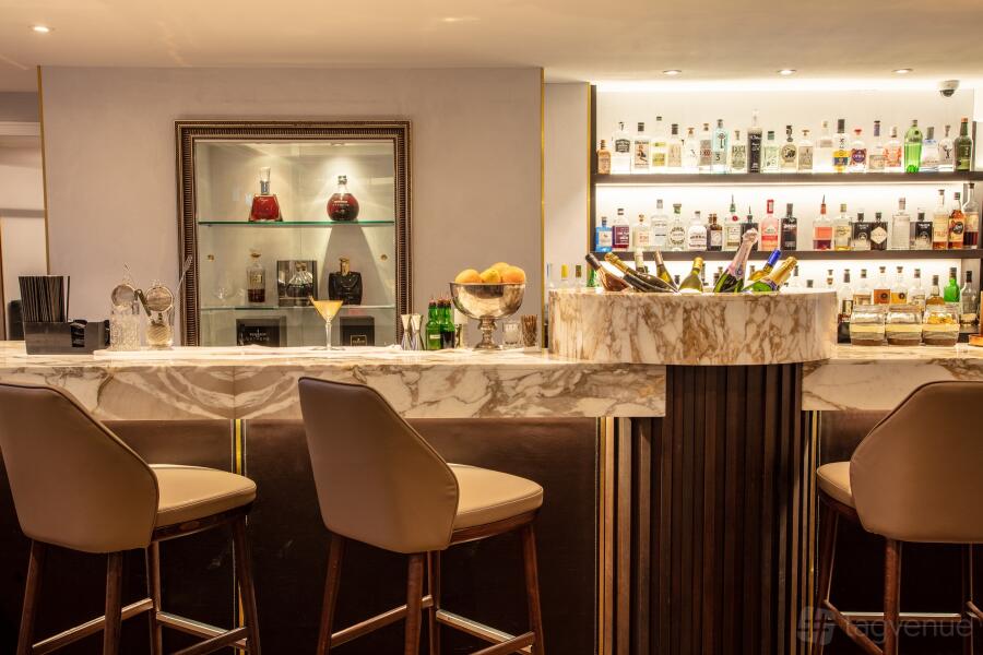 The Reading Room Restaurant at The Roseate Reading in Reading Town Centre